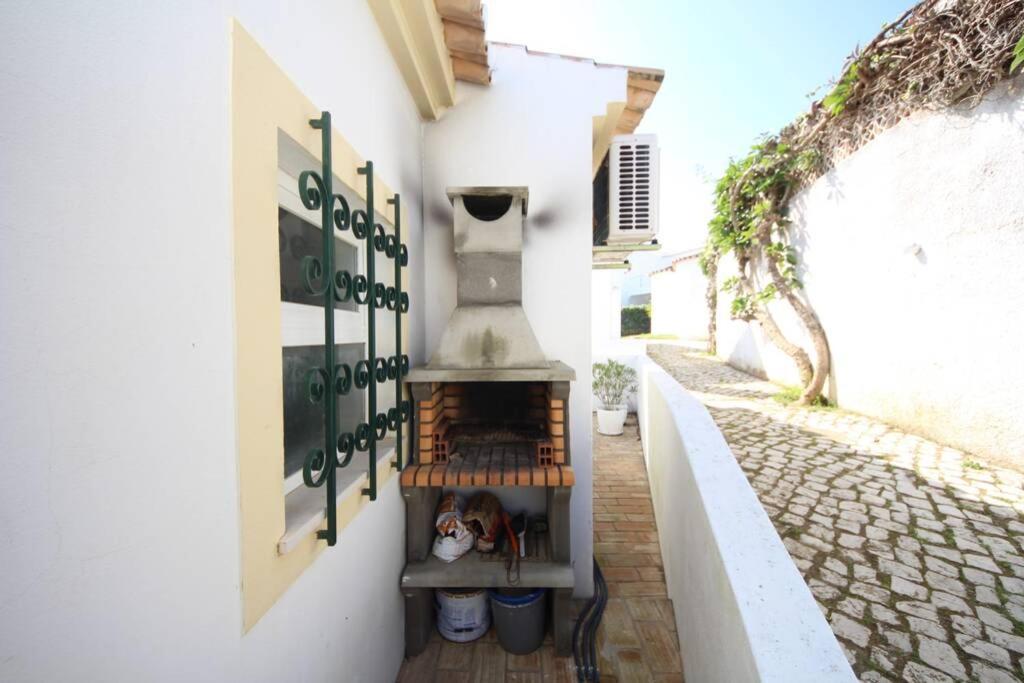 Cozy And Sunny Villa Just Some Steps From The Sea Praia Da Luz Exterior photo